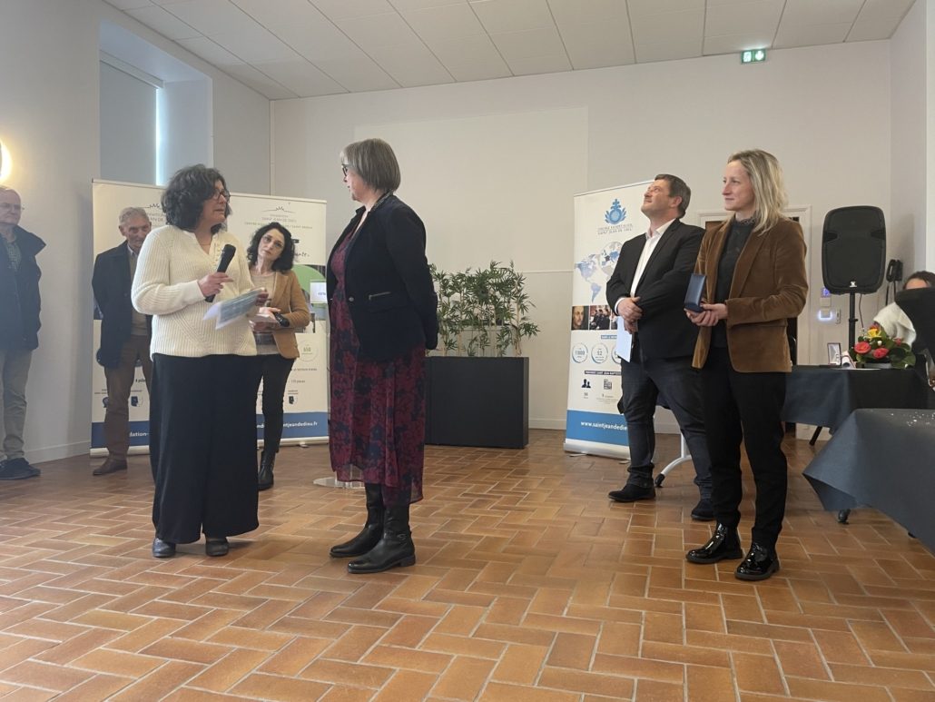 8b6d5d4a-7172-4910-99f7-bdfcbe20fece