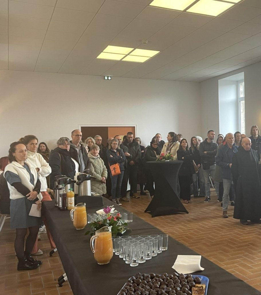 bfb2ecb4-bfbb-4062-b375-ea987d72f474v2